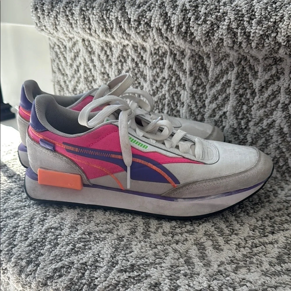 Wmns Future Rider Twofold 'White Luminous Purple Women’s size 6